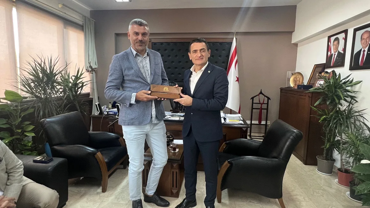 Bakan Dursun Oğuz dernek heyetini kabul etti