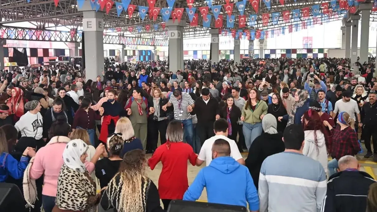 Aynı sofrada, aynı gönülde
